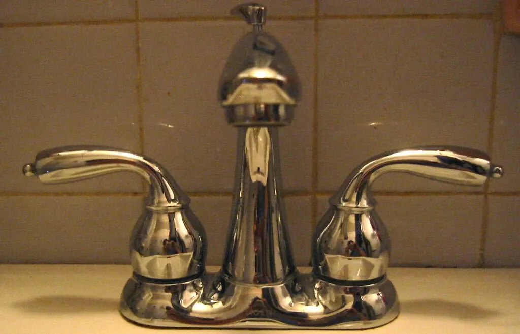 how to remove a moen kitchen faucet